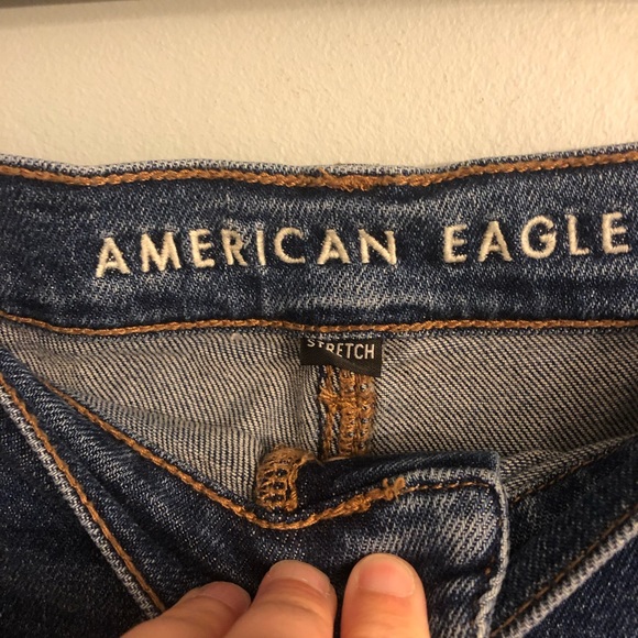 American Eagle AEO Mom Jean 14S Short Button Fly - Picture 6 of 8